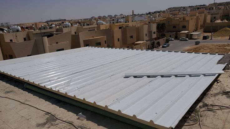 الساندوتش بانل في السعودية