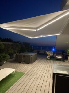 مظلات كهربائية للأسطح