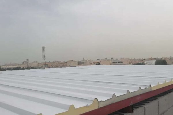 بناء ملاحق ساندوتش بانل في الرياض بسرعة قياسية