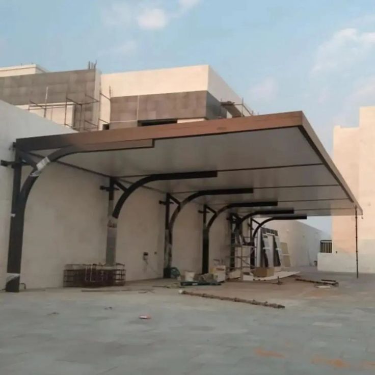 الفرق بين المظلات الكهربائية والمظلات الثابتة